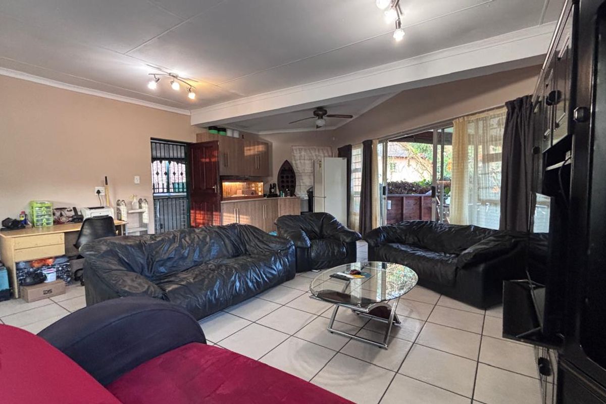 2 BEDROOM HOUSE TO LET - Photo 4