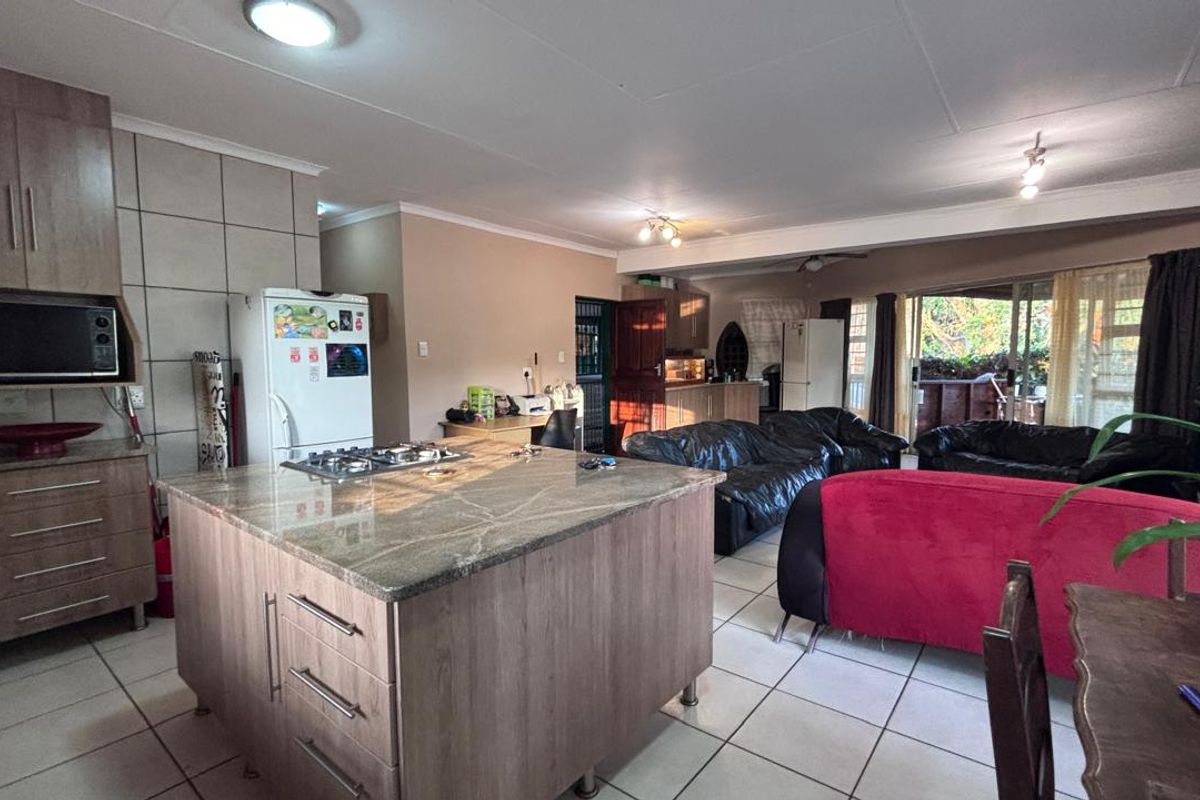 2 BEDROOM HOUSE TO LET - Photo 3
