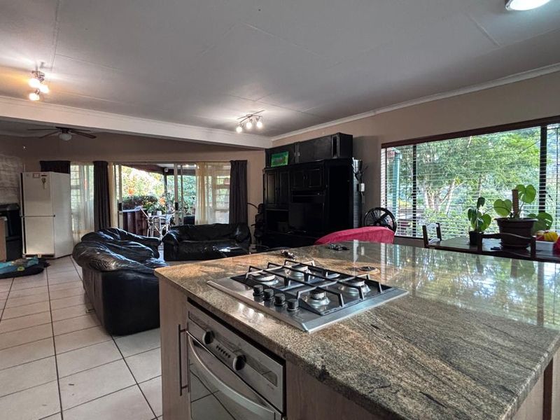 2 BEDROOM HOUSE TO LET - Photo 2