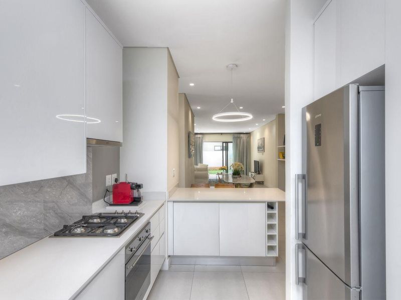 Apartment For Sale In Sandton - Photo 8