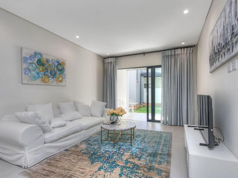 Apartment For Sale In Sandton - Photo 5