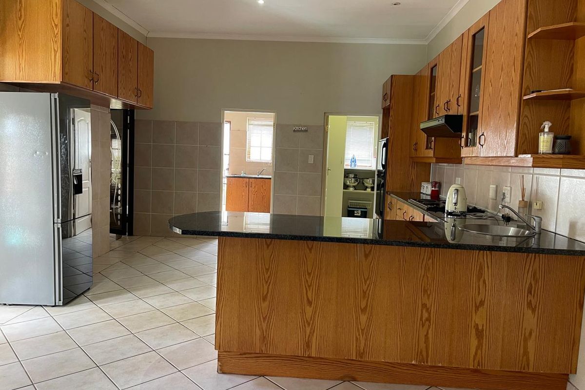 For Sale: Spacious 4-Bedroom Home with Scenic Views | Rockliffe Estate - Photo 3