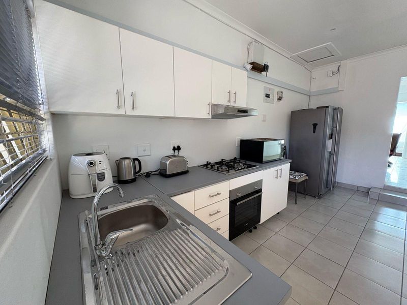 Fully Furnished Spacious Bachelor Apartment in Elfindale - Photo 8