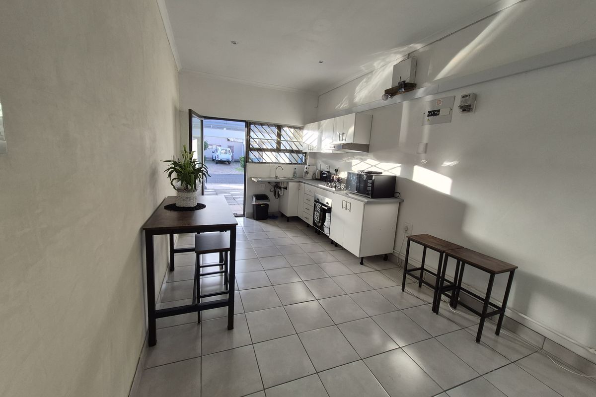 Fully Furnished Spacious Bachelor Apartment in Elfindale - Photo 4