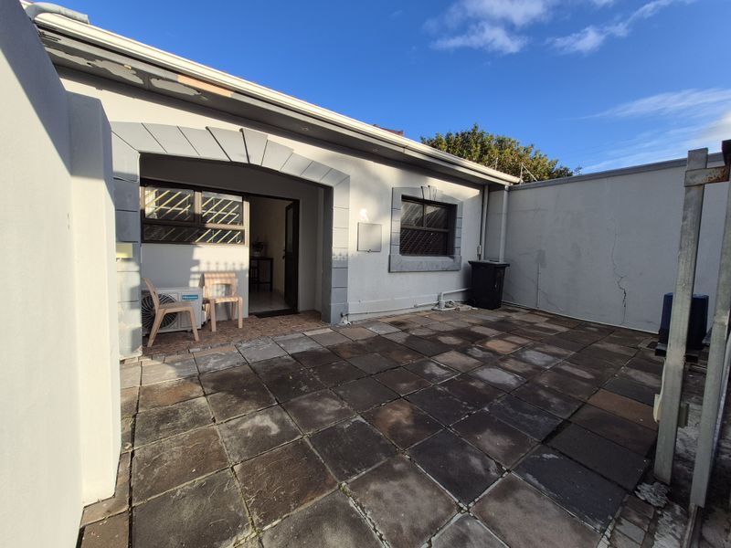 Fully Furnished Spacious Bachelor Apartment in Elfindale - Photo 2