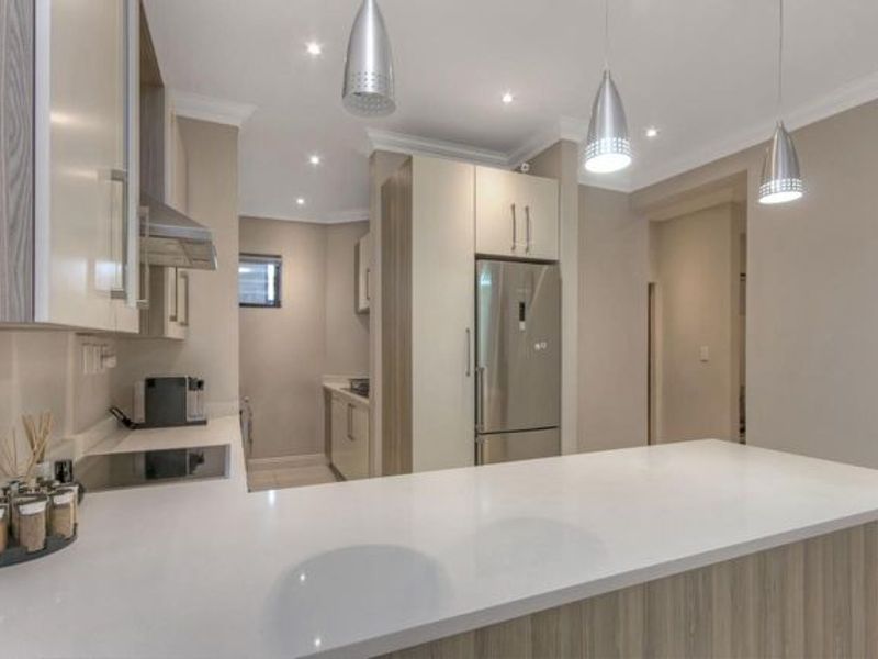 Exceptional unit 2 bed 2.5 bath - Photo 9