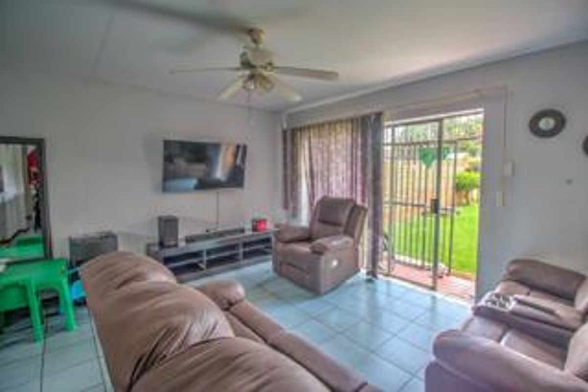 Secure, Spacious & Family Ready! - Photo 3