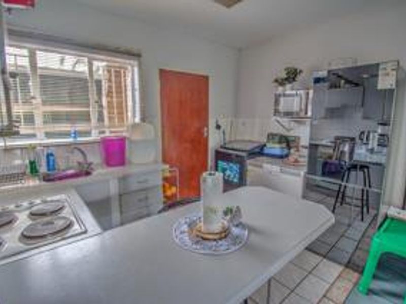 Secure, Spacious & Family Ready! - Photo 5