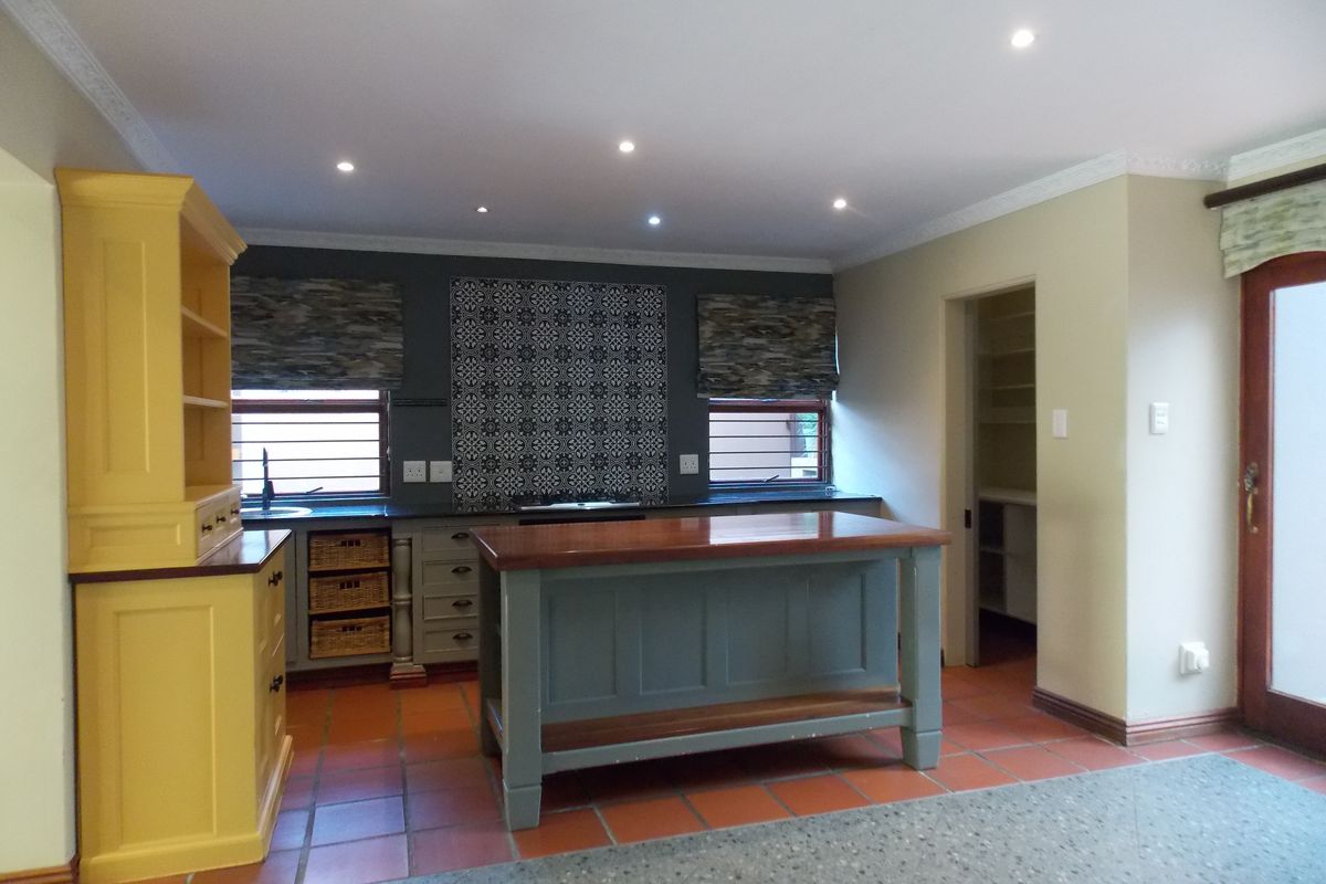 Family home to rent in Magalies Golf Estate - Photo 5