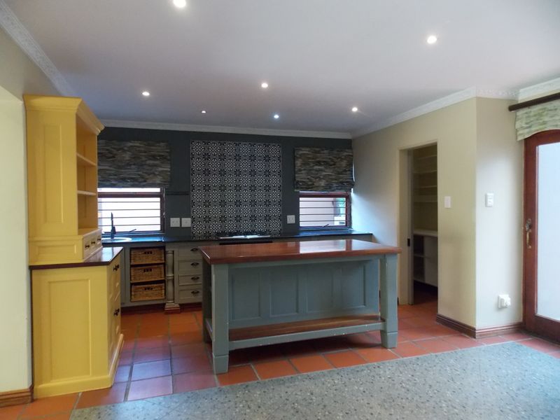 Family home to rent in Magalies Golf Estate - Photo 5
