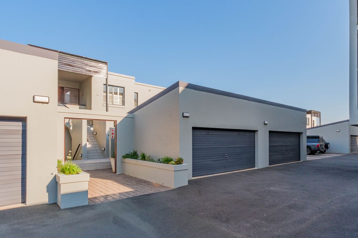 3 Bedroom Lux Apartment in Dunkirk Estate - Photo 4