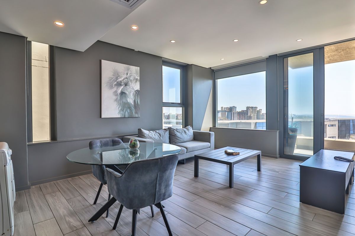 Lovely 1 Bedroom apartment for Sale in Umhlanga Ridgeside with Sea Views! - Photo 2