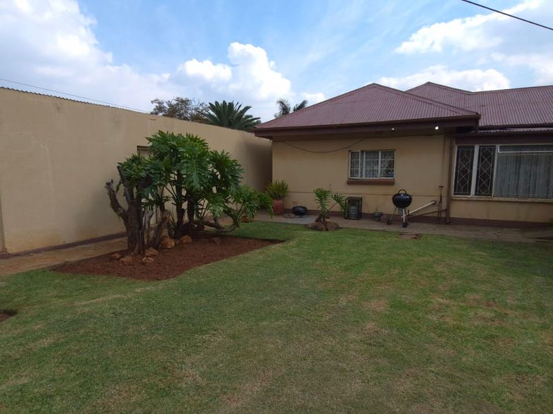 Great Family Home available in Geduld Ext 1 - Photo 1