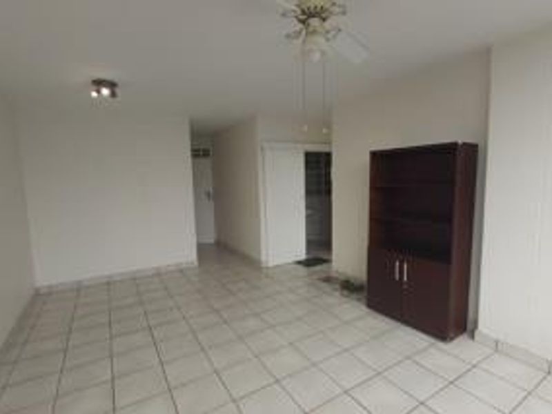 Modern Secure Unit with a lock up Garage!! - Photo 2