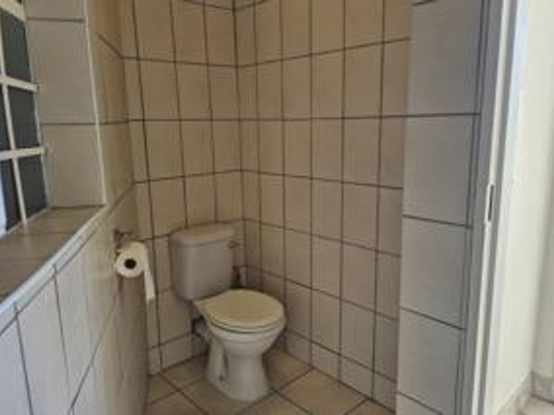 Modern Secure Unit with a lock up Garage!! - Photo 7
