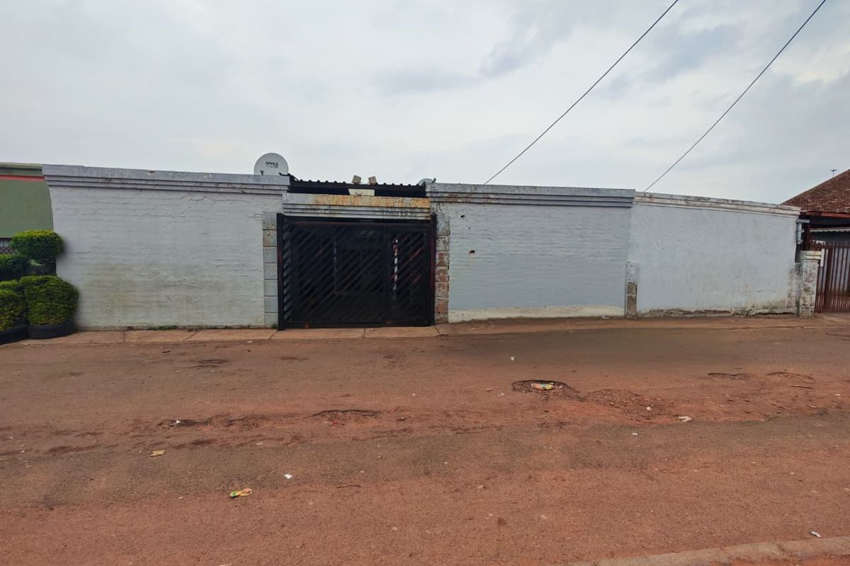 SOLE AND EXCUSIVE MANDATE- Investment Opportunity in Atteridgeville- CASH DEAL - Photo 2