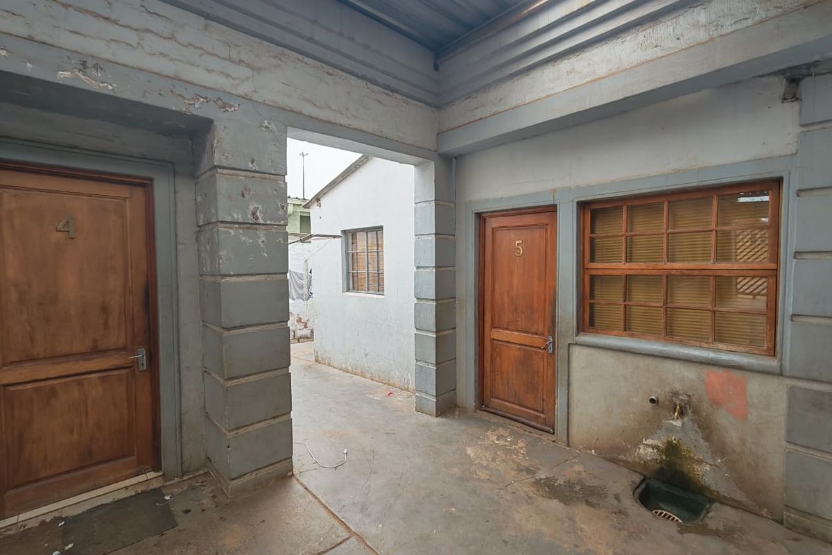 SOLE AND EXCUSIVE MANDATE- Investment Opportunity in Atteridgeville- CASH DEAL - Photo 4
