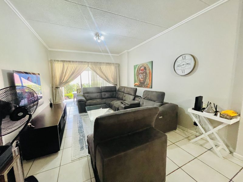 Experience sylish urban living at The Nicol in the heart of Bryanston - Photo 4