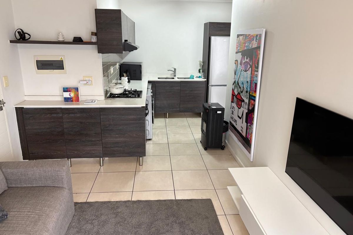 1 Bedroom Apartment - Photo 5