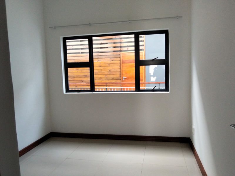 Spacious 2-Bed, 2-Bath Apartment To Let – Park Avenue - Photo 2