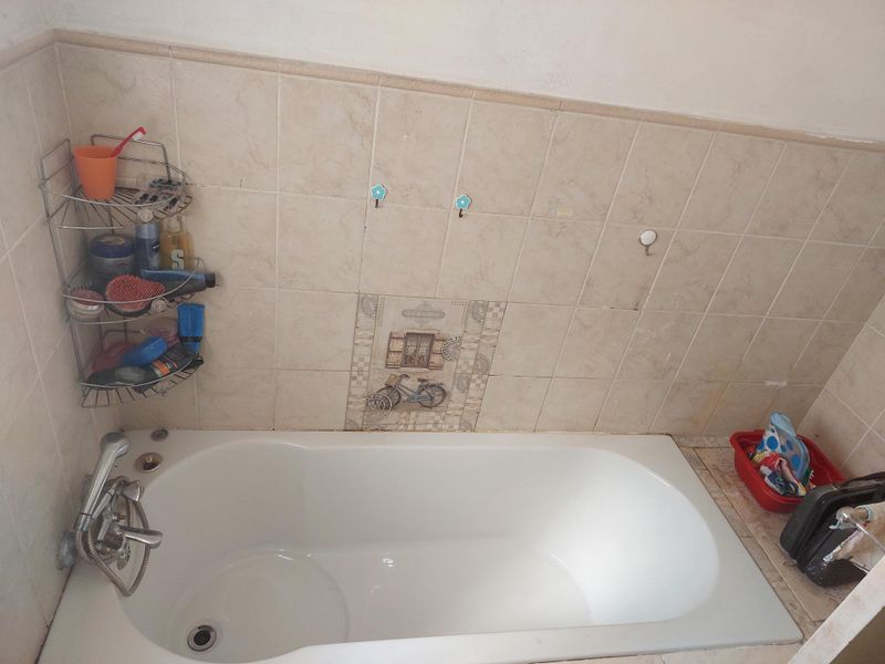 3 Bedroom House for Sale - Photo 8