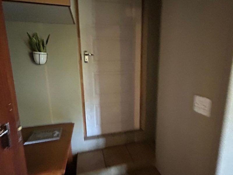 1 Bedroom Ground-Access Flat | Garage + Secure Parking | Schoemansville | R8,800 (utilities incl.) - Photo 10