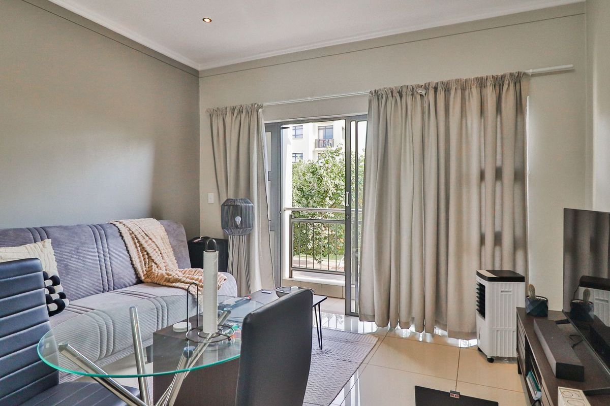 Cozy 1 bedroom apartment for sale in Umhlanga Ridge - Photo 3