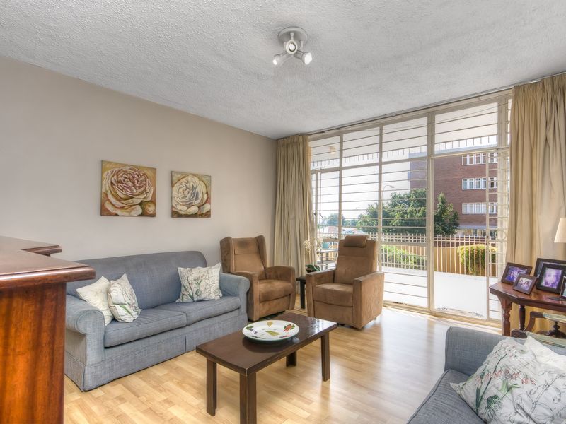 URGENT SALE!!! PERFECT LOCK UP AND GO IN A WELL MAINTAINED AND SECURE COMPLEX!!! - Photo 3