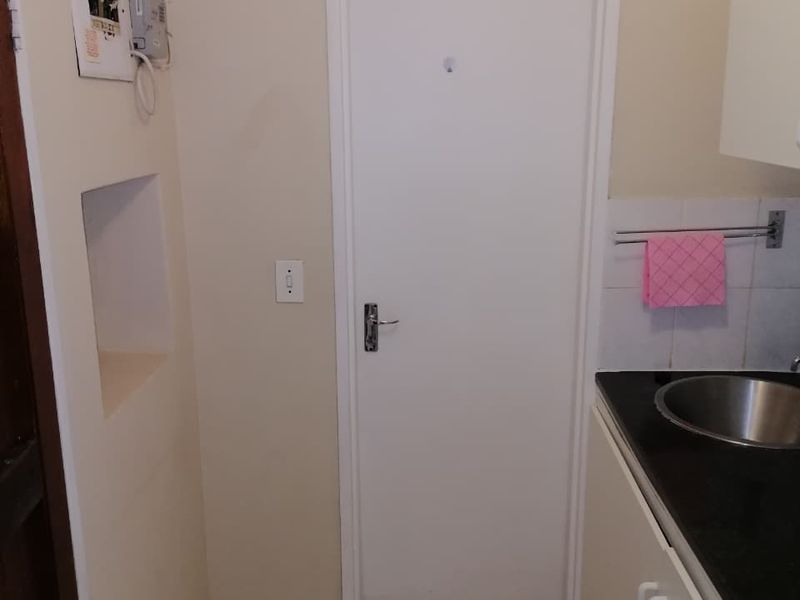 WATER AND WIFE INCLUDED IN RENT! BACHELOR UNIT - Photo 8