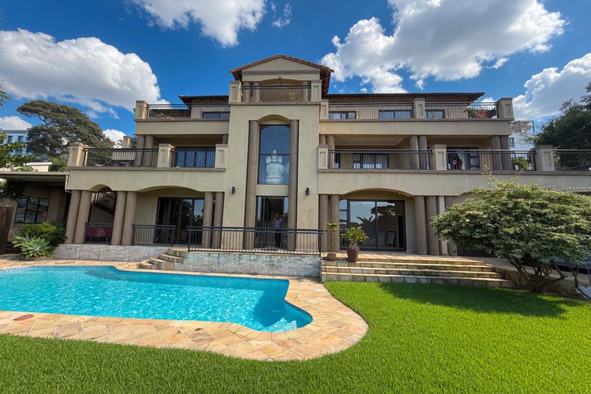 Spacious Multi-Level Family Home with Sea Views, Pool & Entertainment Areas - Photo 3