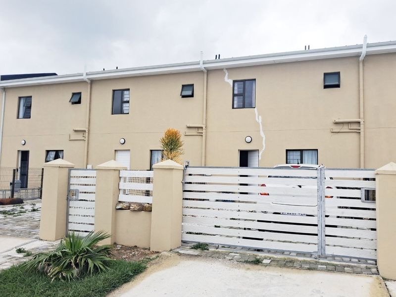 PARSONSVLEI 2 BED 1 BATH HOUSE WITH PARKING FOR RENT - Photo 9