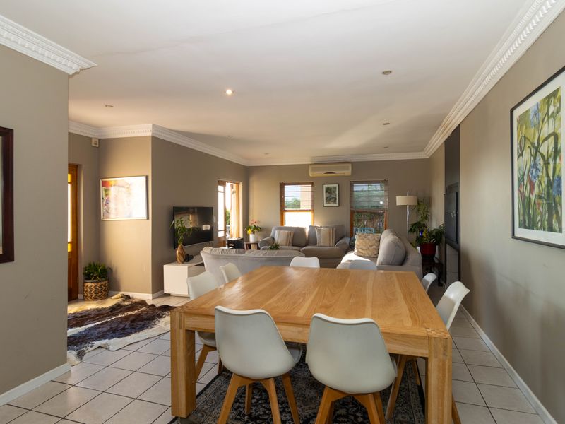 3 Bedroom Home To Rent in Rosecombe Estate, Somerset West - Photo 6