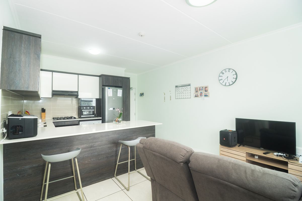 Luxury North-Facing Apartment for Sale- ( AirBnB Friendly )  | Sandown Lifestyle Estate - Photo 4