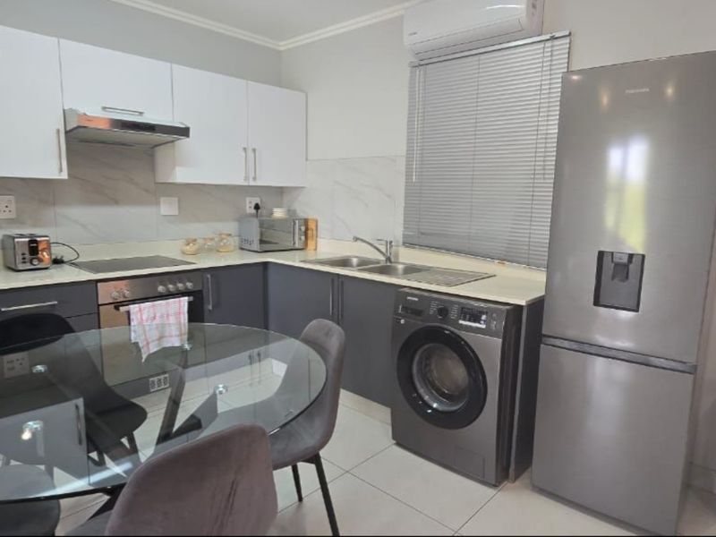 Furnished 2 Bedroom Apartment to let in Umhlanga - Photo 6