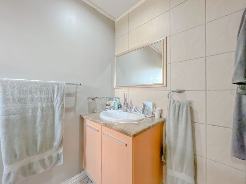 Rare 3-Bedroom Loft Opportunity Near Sheffield Beach Shoreline - Photo 9