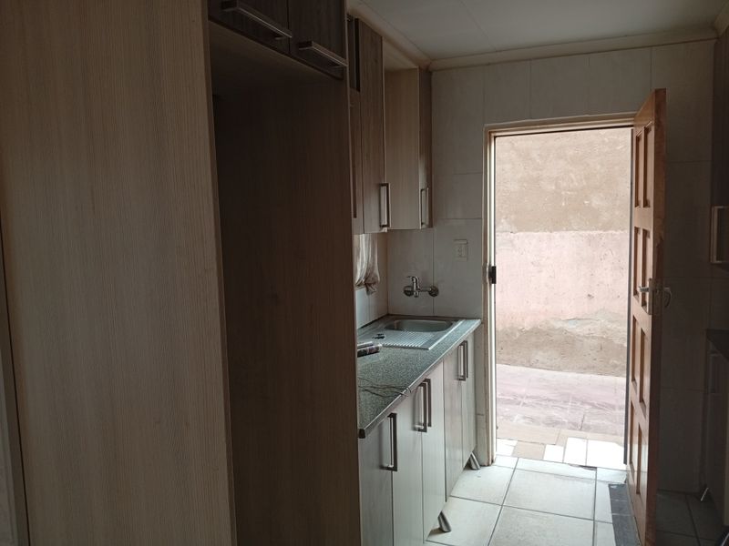 House Rental Monthly In Pretoria - Photo 9