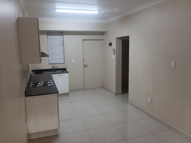 1-Bedroom Apartment for Rent In Umhlanga Ridge - Photo 3