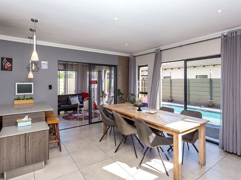 4 bedroom Family home For Sale in Parklands North - Photo 2