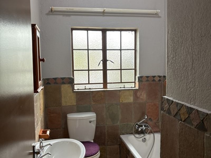 2 Bedroom Apartment to Let in West Acres - Photo 10