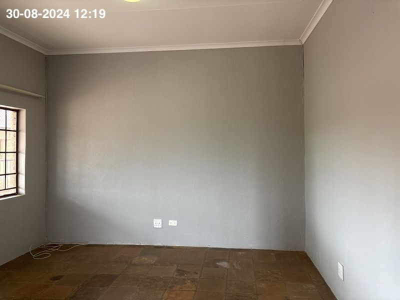 2 Bedroom Apartment to Let in West Acres - Photo 7
