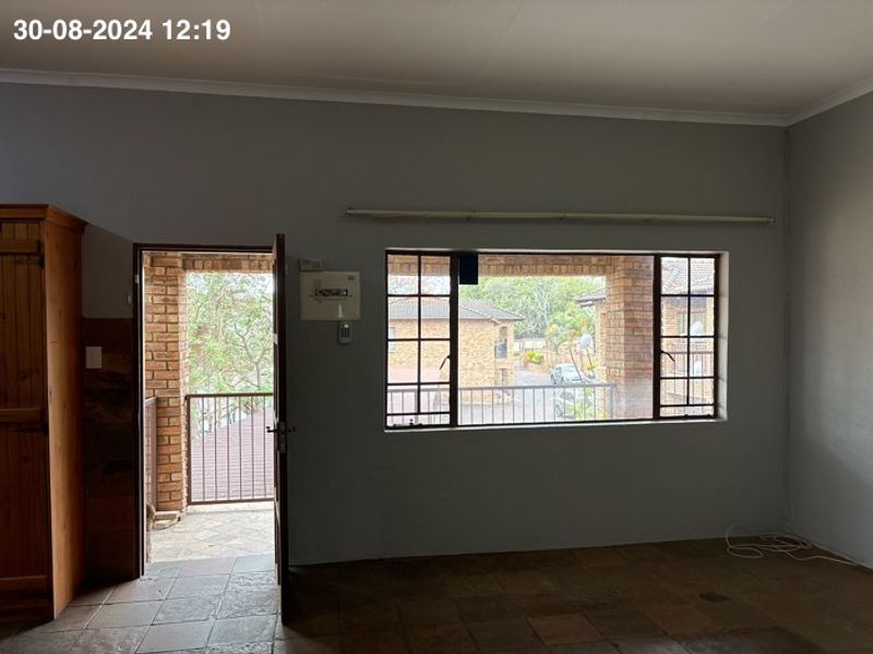 2 Bedroom Apartment to Let in West Acres - Photo 6