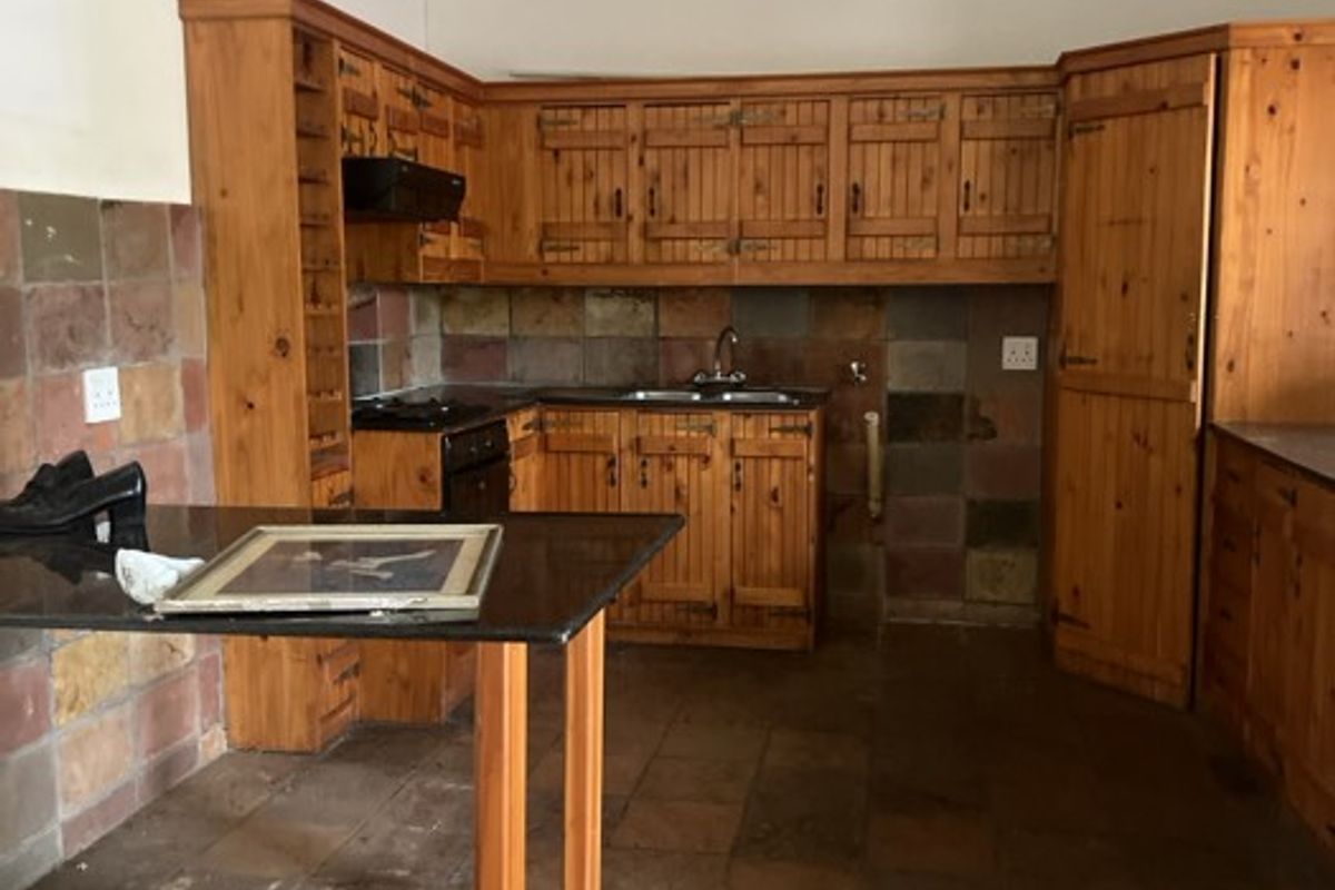 2 Bedroom Apartment to Let in West Acres - Photo 3
