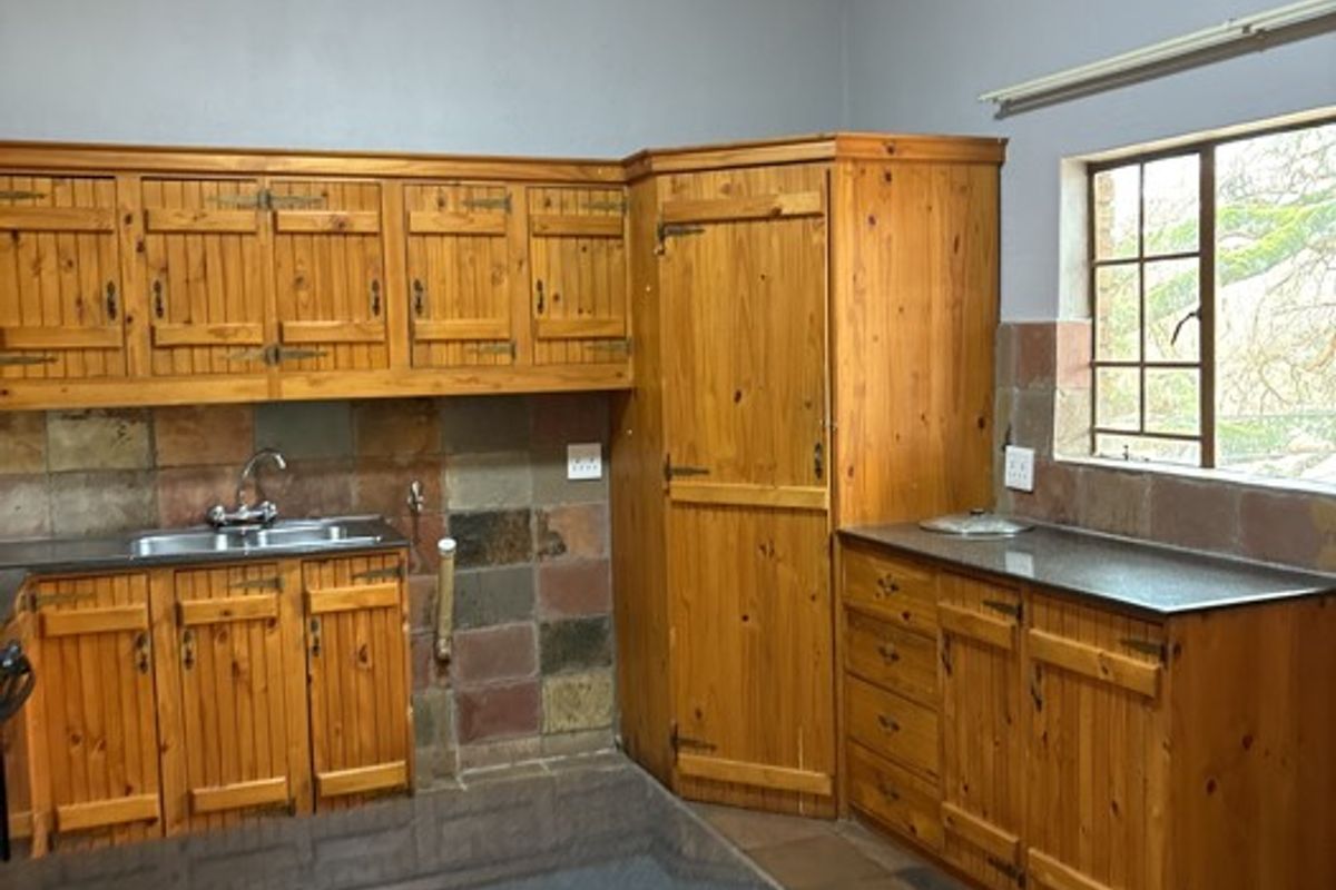 2 Bedroom Apartment to Let in West Acres - Photo 5