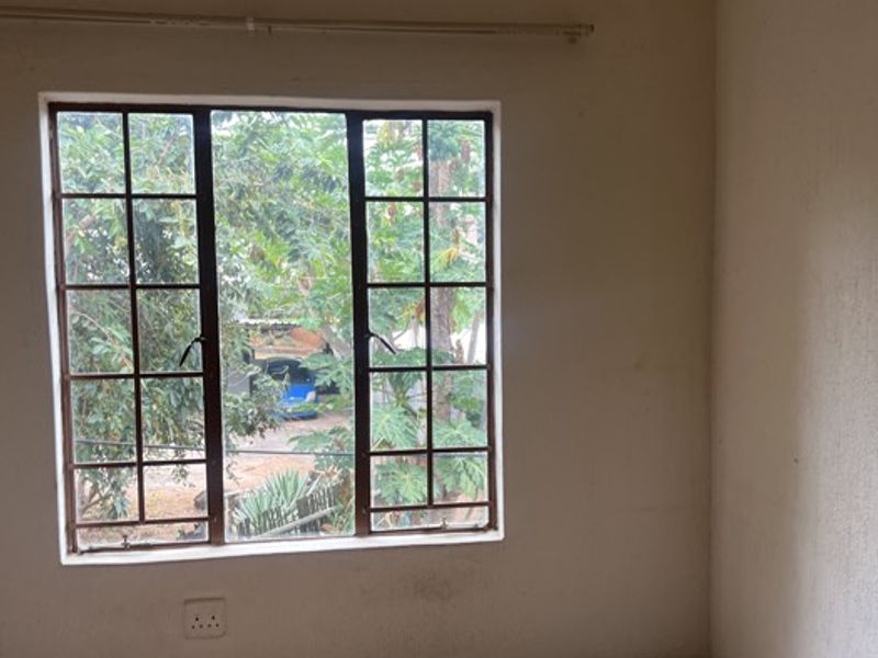 2 Bedroom Apartment to Let in West Acres - Photo 9