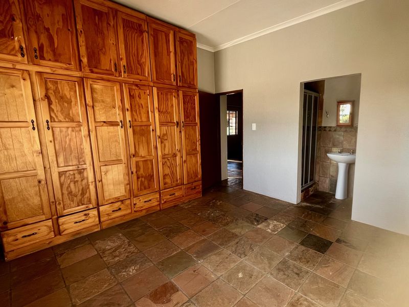 2 Bedroom Apartment to Let in West Acres - Photo 5