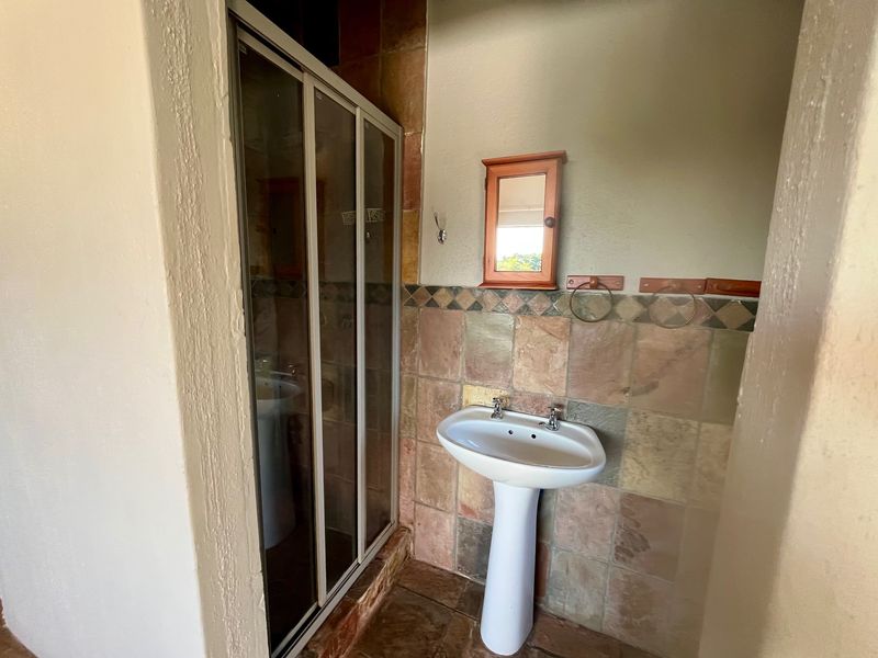 2 Bedroom Apartment to Let in West Acres - Photo 9