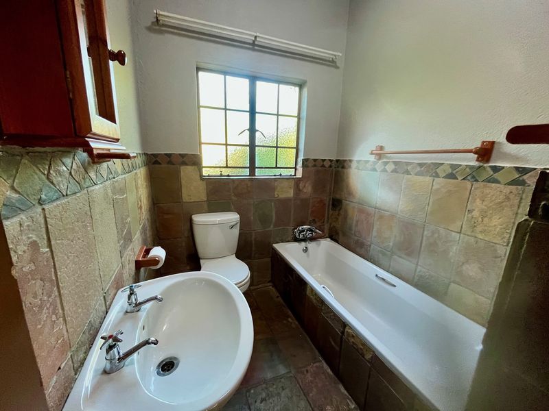 2 Bedroom Apartment to Let in West Acres - Photo 10
