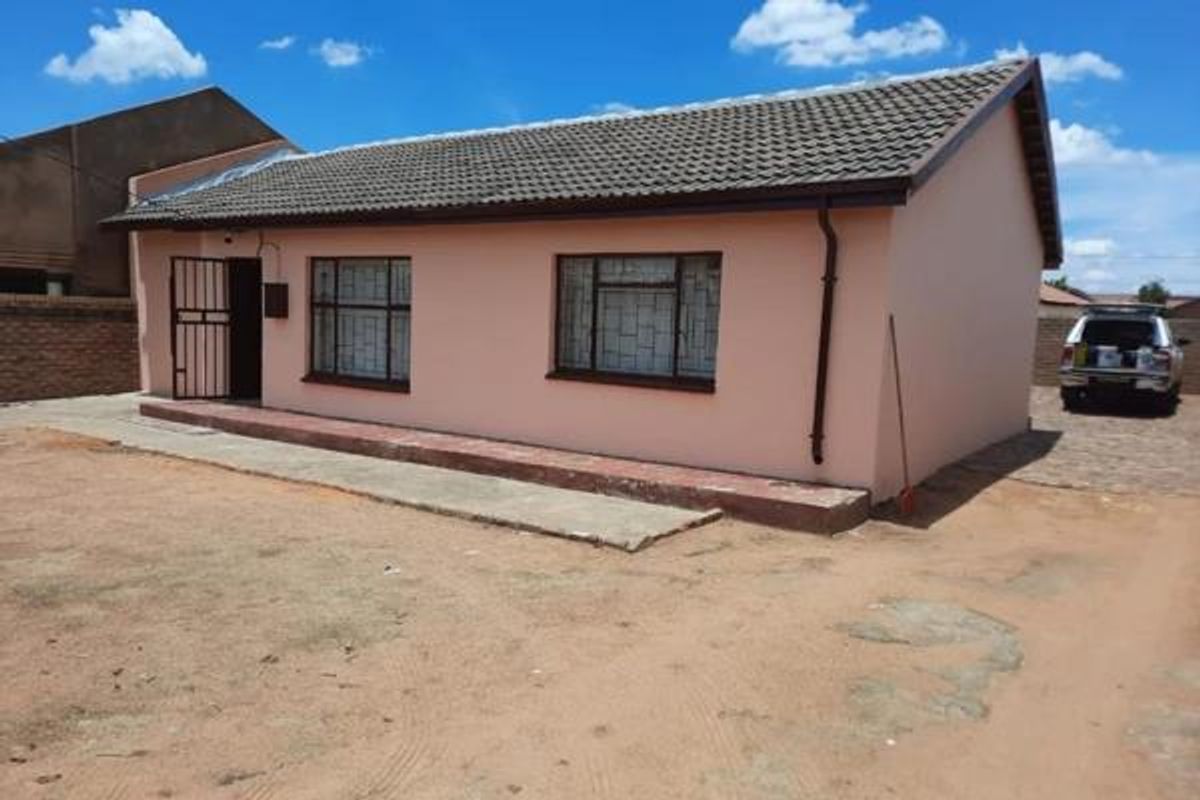 House For Sale In Soshanguve - Photo 3