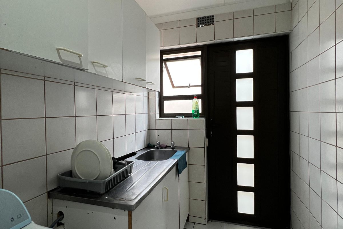 Very Spacious  3 Bedroom House To Let in  Summer Greens Available Immediately - Photo 4