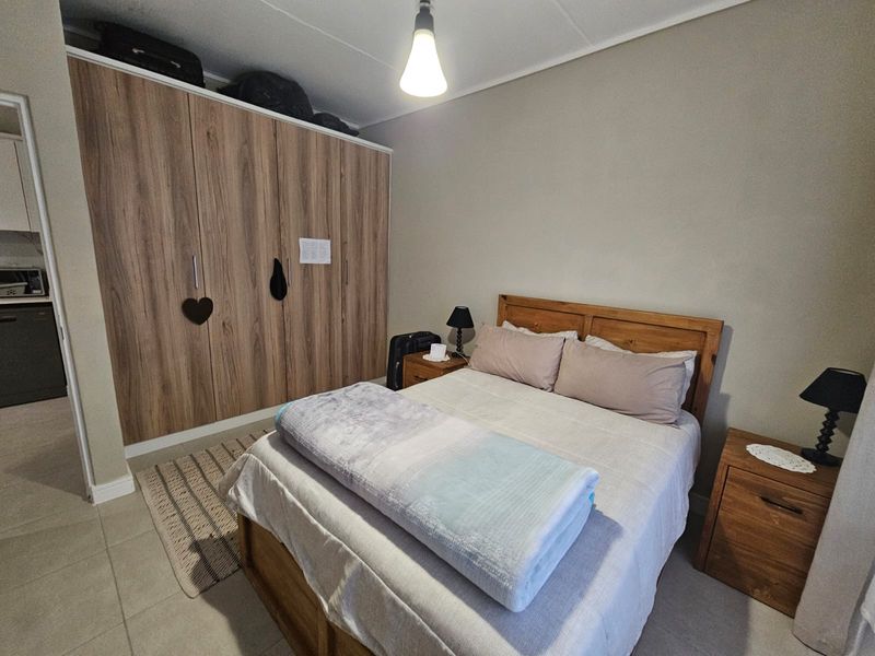 1 bedroom apartment for rent in Fynbos - Photo 1